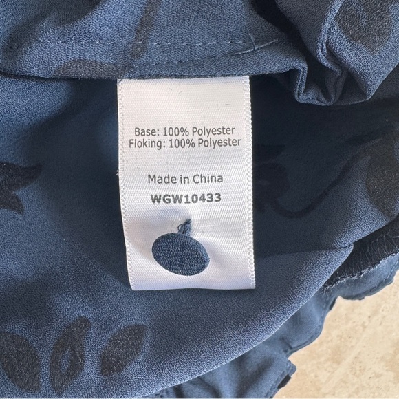 41 Hawthorn Blue Black Floral Sleeveless Halter Neckline Womens Size M Blouse - Picture 12 of 13